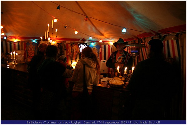 Earthdance -Trommer for fred - �byh�j - Denmark 17-18 september 2005. IMG_9411.JPG