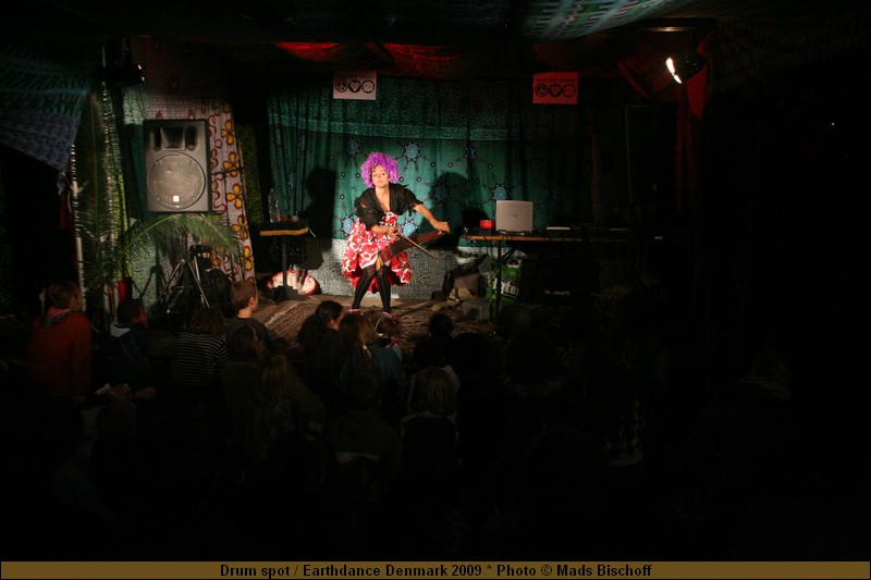 Drum spot / Earthdance Denmark 2009 * Photo � Mads Bischoff  IMG_6450.JPG