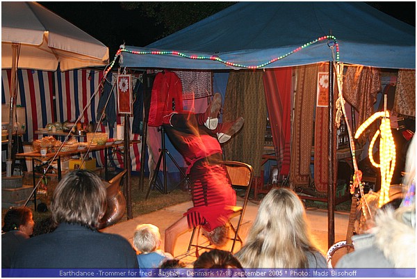 Earthdance -Trommer for fred - �byh�j - Denmark 17-18 september 2005. IMG_9447.JPG