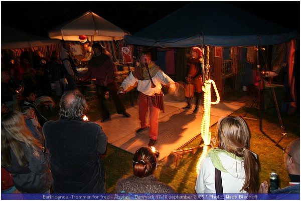 Earthdance -Trommer for fred - �byh�j - Denmark 17-18 september 2005. IMG_9495.JPG
