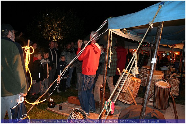 Earthdance -Trommer for fred - �byh�j - Denmark 17-18 september 2005. IMG_9516.JPG
