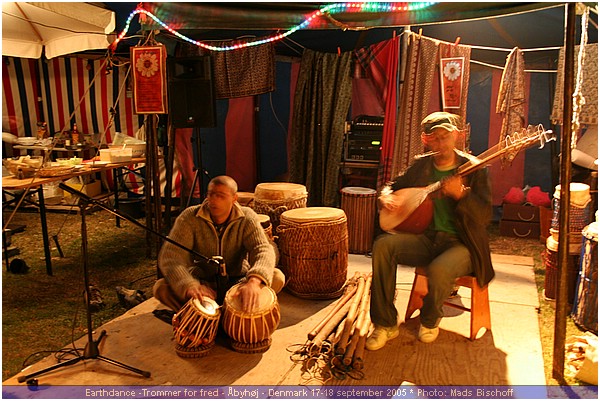 Earthdance -Trommer for fred - �byh�j - Denmark 17-18 september 2005. IMG_9543.JPG