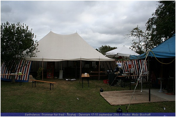 Earthdance -Trommer for fred - �byh�j - Denmark 17-18 september 2005. IMG_9549.JPG