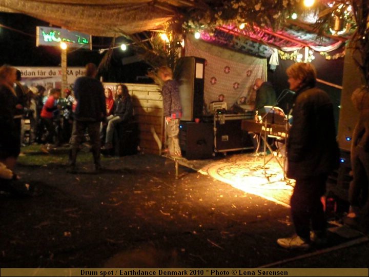 Drum spot / Earthdance Denmark 2010 * Photo � Lena S�rensen  63830_1518812725208_1081226852_31479380_7105734_n.jpg