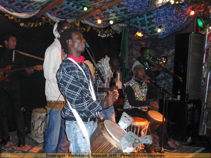 Drum spot / Earthdance Denmark 2010 * Photo � Lena S�rensen  63830_1518813605230_1081226852_31479402_4948033_n.jpg