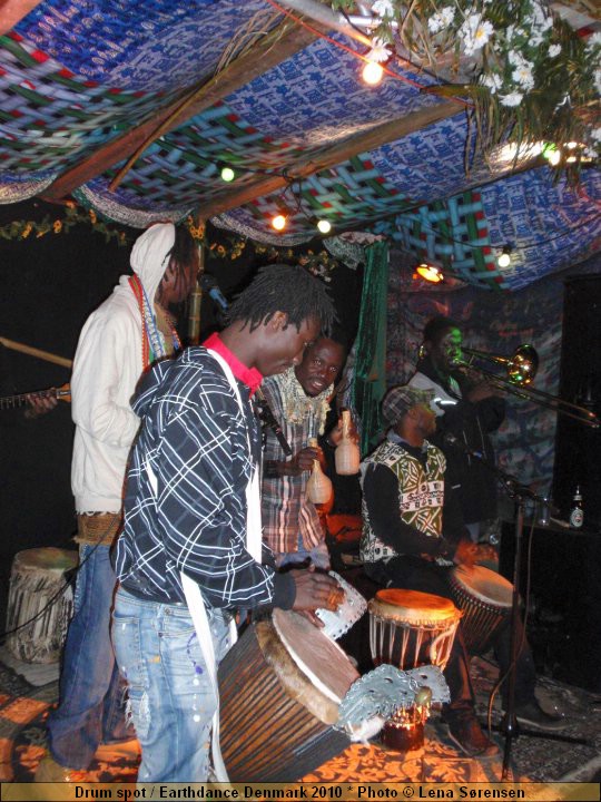 Drum spot / Earthdance Denmark 2010 * Photo � Lena S�rensen  63830_1518813645231_1081226852_31479403_3388029_n.jpg