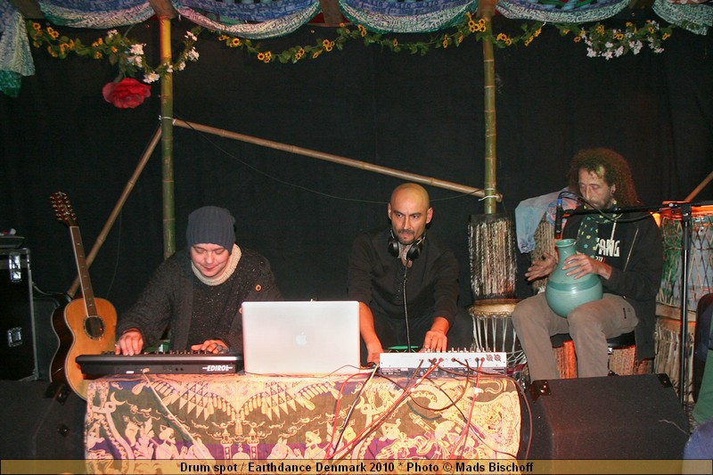 Drum spot / Earthdance Denmark 2010 * Photo � Mads Bischoff  IMG_0729.JPG
