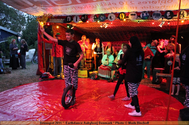 Drumspot 2011 *  Earthdance Aabyhoej Denmark * Photo � Mads Bischoff  IMG_3261.JPG
